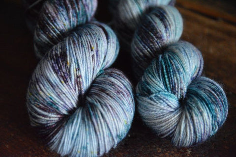 Écheveau de laine - Witchcraft - Witch Brew - Précommande